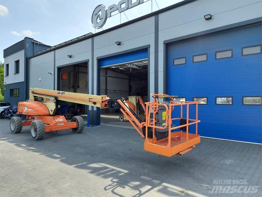 JLG M600JP Колінчаті підйомники