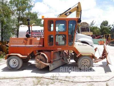 Broce RJT350 Підмітальні машини