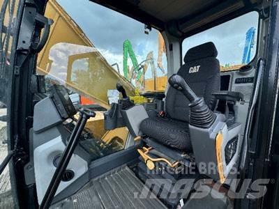 CAT 320 Гусеничні екскаватори