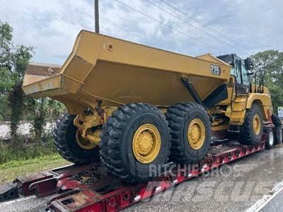 CAT 725 04A Зчленовані самоскиди