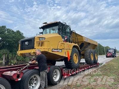 CAT 725 04A Зчленовані самоскиди