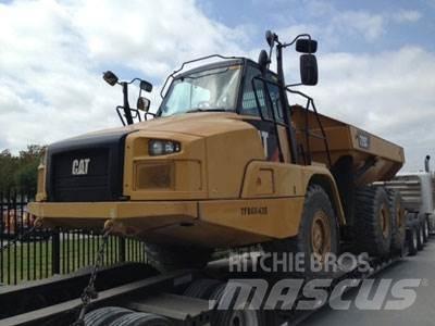 CAT 725C Зчленовані самоскиди