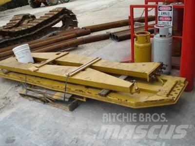 CAT 740 Tailgate Інше обладнання