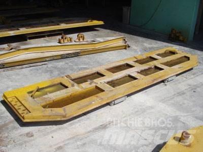CAT 740 Tailgate Інше обладнання