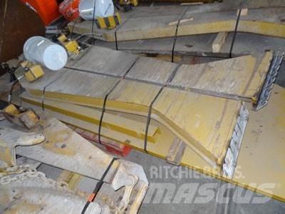 CAT 740 Tailgate Інше обладнання