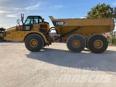 CAT 740B Зчленовані самоскиди