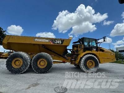 CAT 745-04A Зчленовані самоскиди