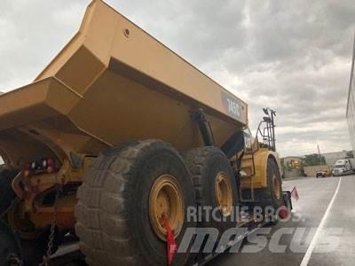 CAT 745C Зчленовані самоскиди