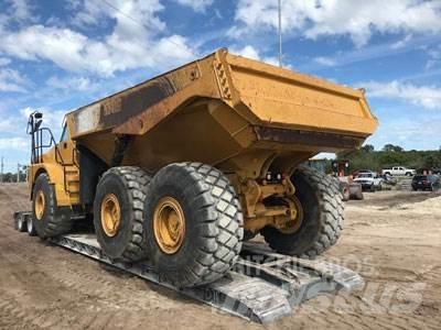 CAT 745C Зчленовані самоскиди