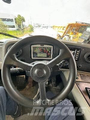 CAT 770G Кар`єрні самоскиди