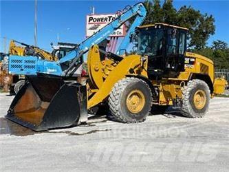 CAT 938M Фронтальні навантажувачі