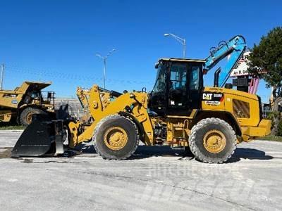CAT 938M Фронтальні навантажувачі