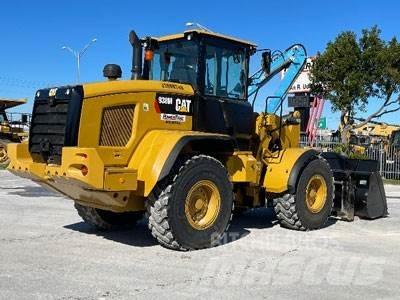 CAT 938M Фронтальні навантажувачі