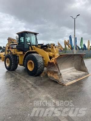 CAT 966M Фронтальні навантажувачі