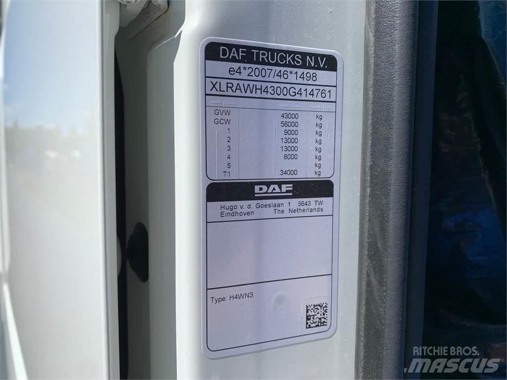 DAF XF 430 8x4*4 Шасі з кабіною