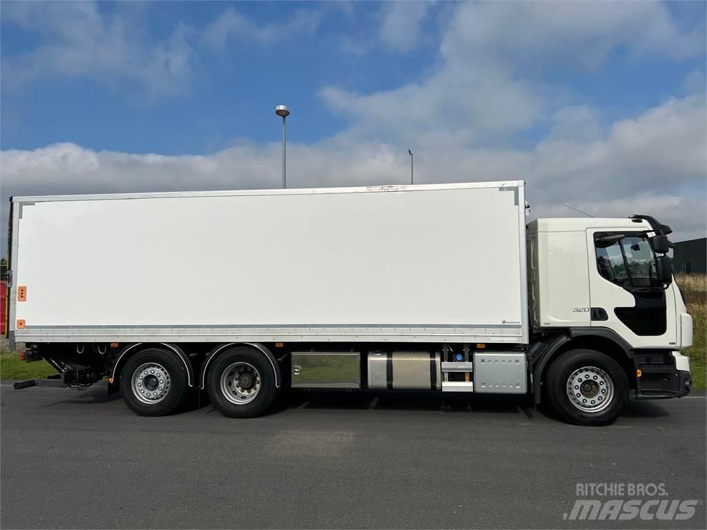Volvo FE320 6x2*4 Фургони
