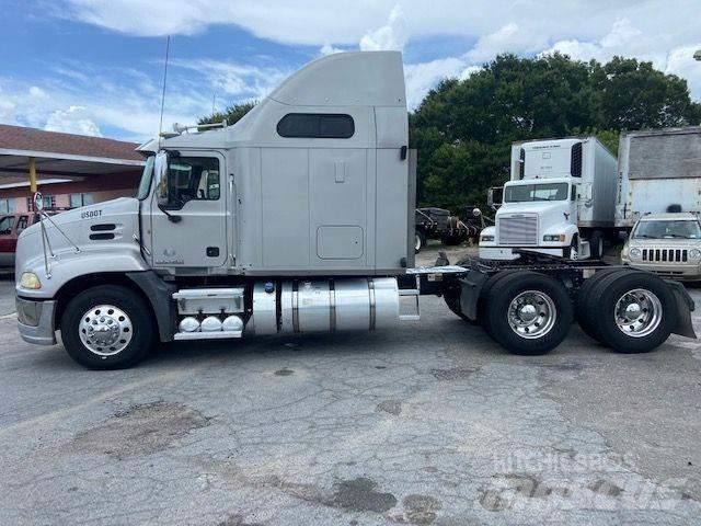 Mack CXU613 Тягачі
