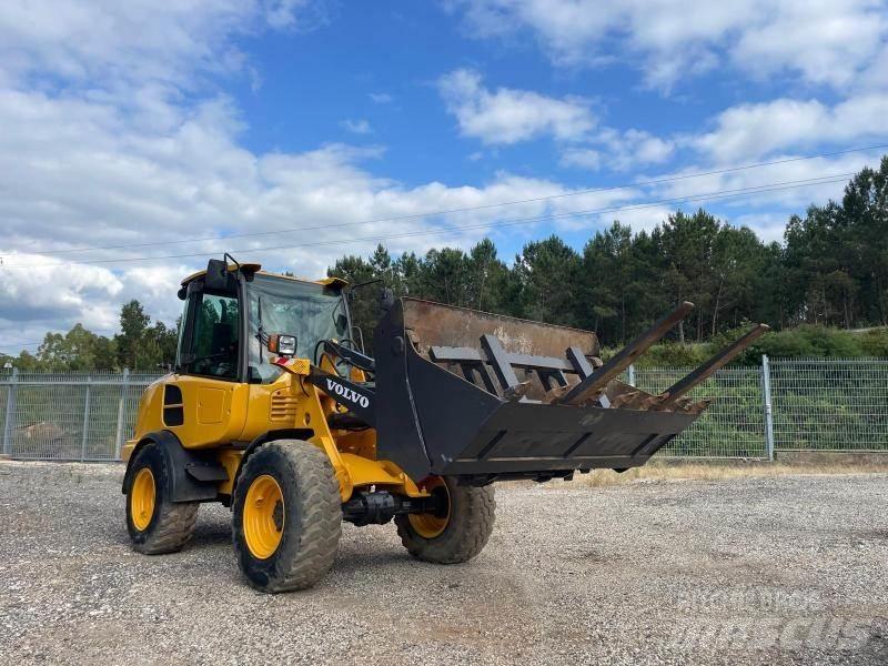 Volvo L 25 F Фронтальні навантажувачі