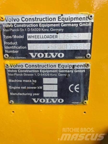 Volvo L 25 F Фронтальні навантажувачі