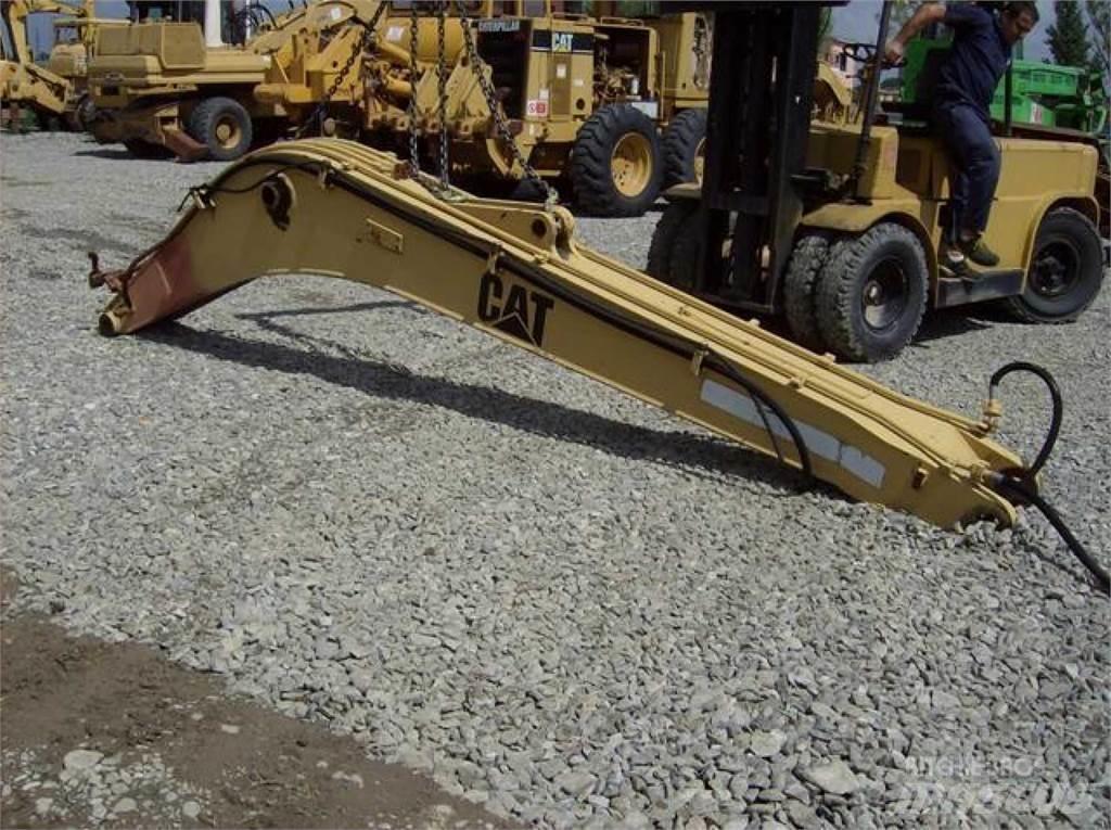 CAT 212 Шасі