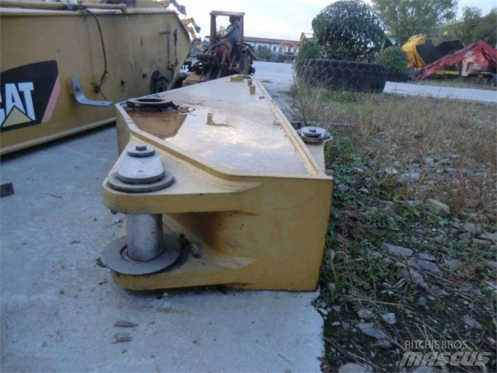 CAT 312D Шасі