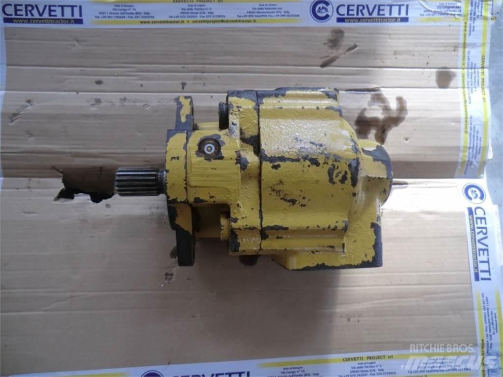 CAT 735 Будтехніка - Інші