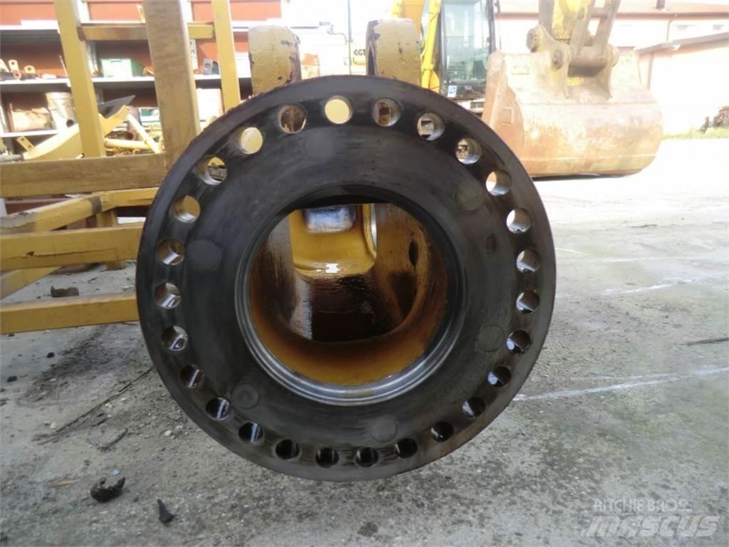 CAT 735 Будтехніка - Інші