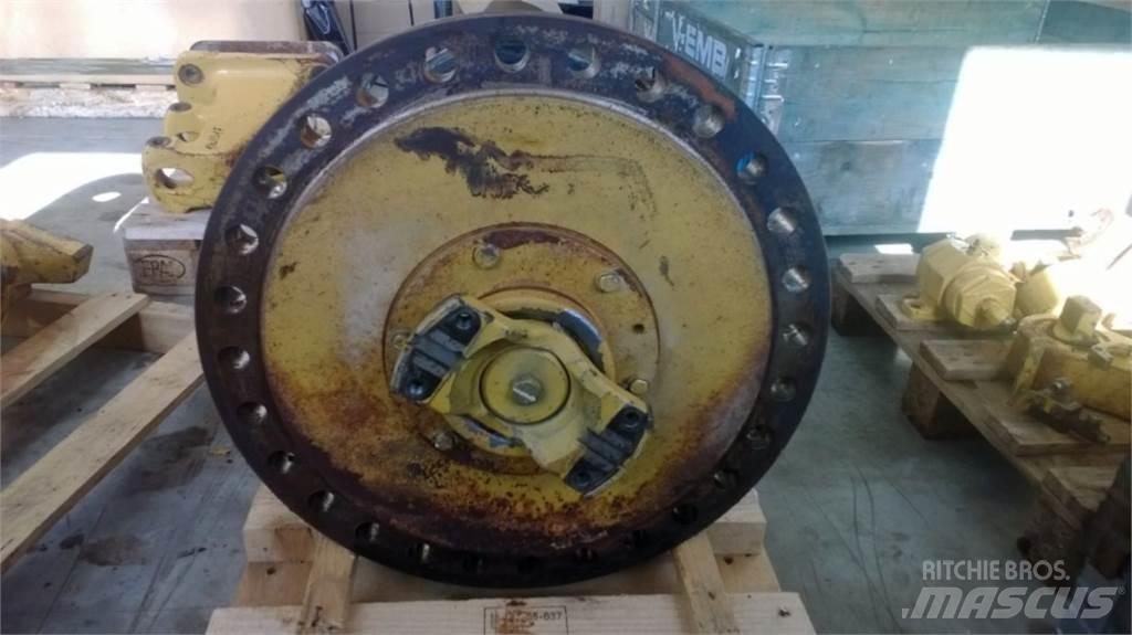 CAT 735 Шасі