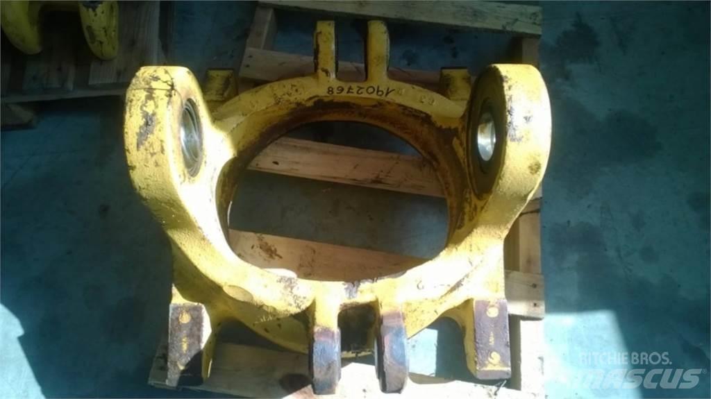 CAT 735 Шасі