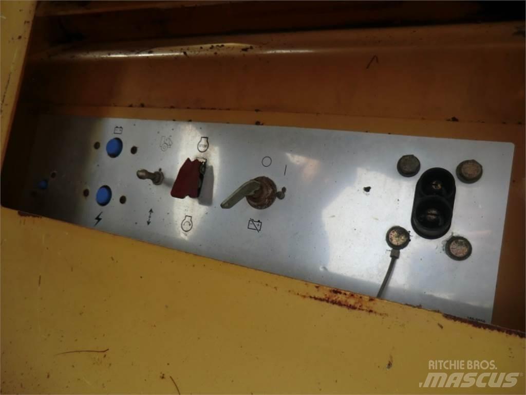 CAT 735 Шасі