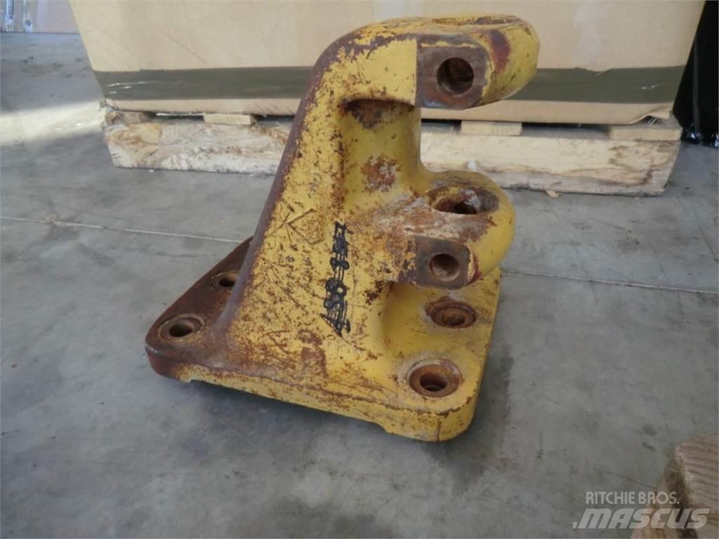 CAT 735 Шасі