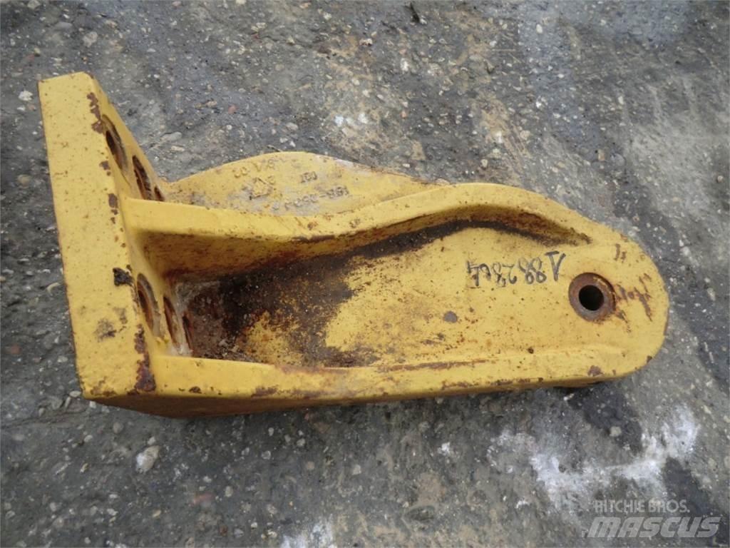 CAT 735 Шасі