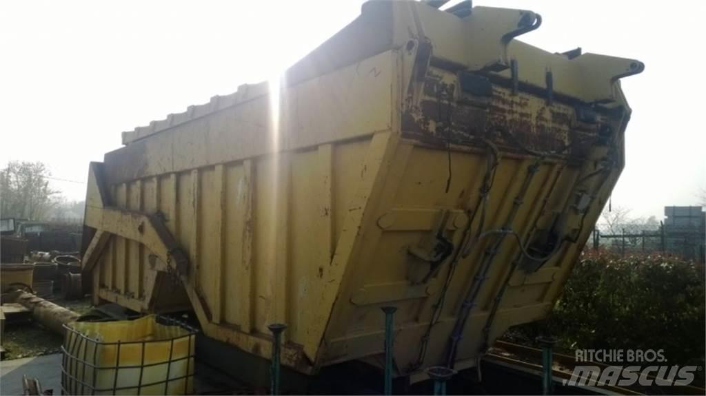 CAT 735 Шасі