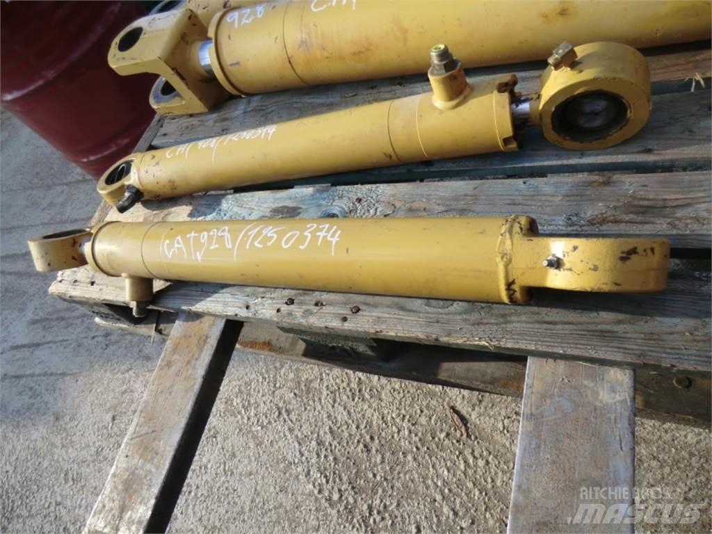 CAT 928G Будтехніка - Інші