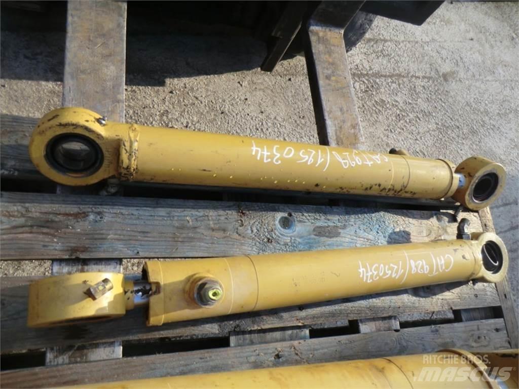 CAT 928G Будтехніка - Інші