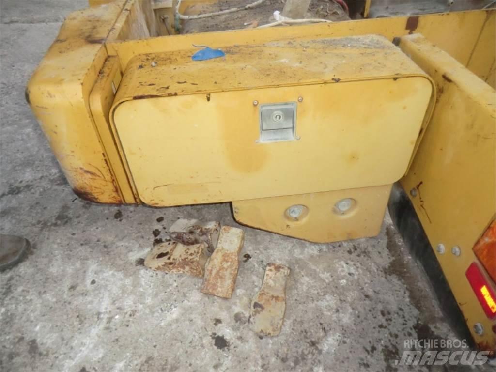 CAT 928G Шасі