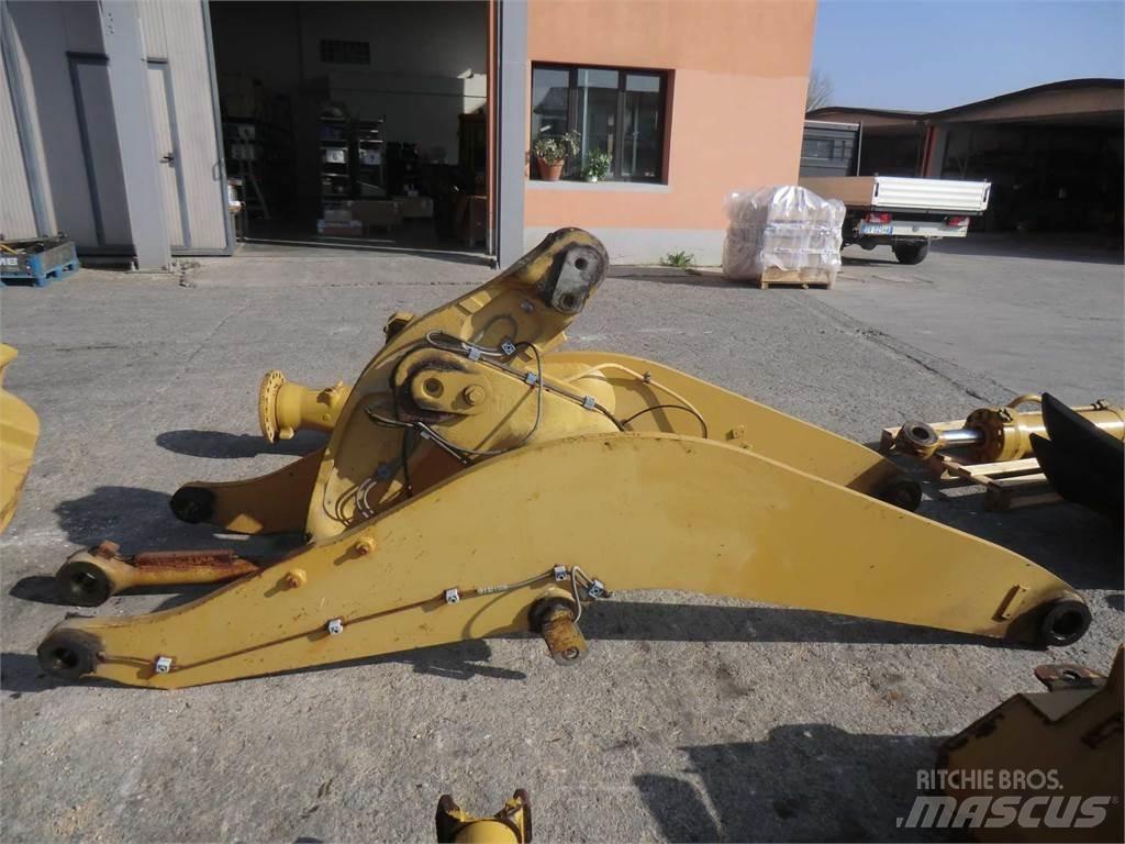 CAT 962H Шасі