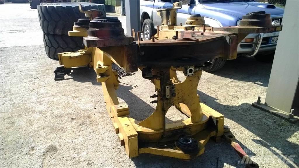 CAT 962H Шасі