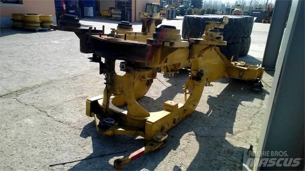 CAT 962H Шасі