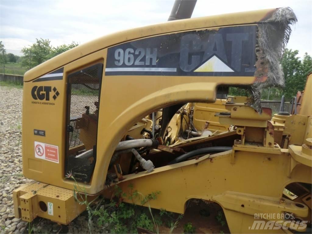 CAT 962H Шасі
