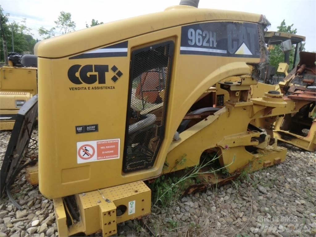 CAT 962H Шасі