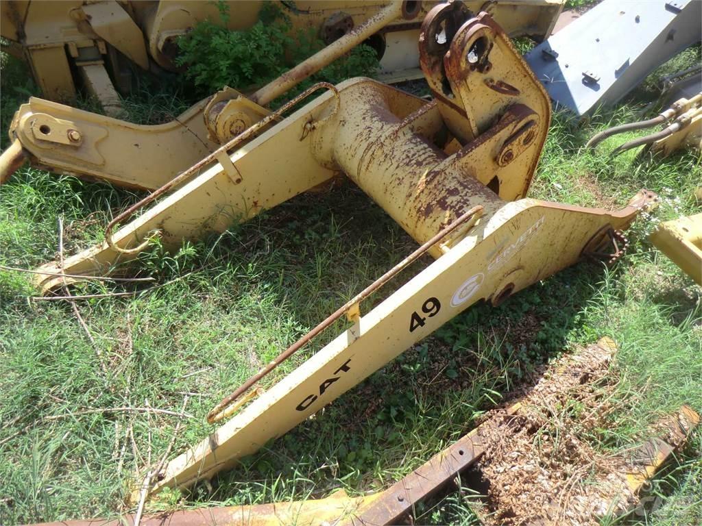 CAT 963 Шасі