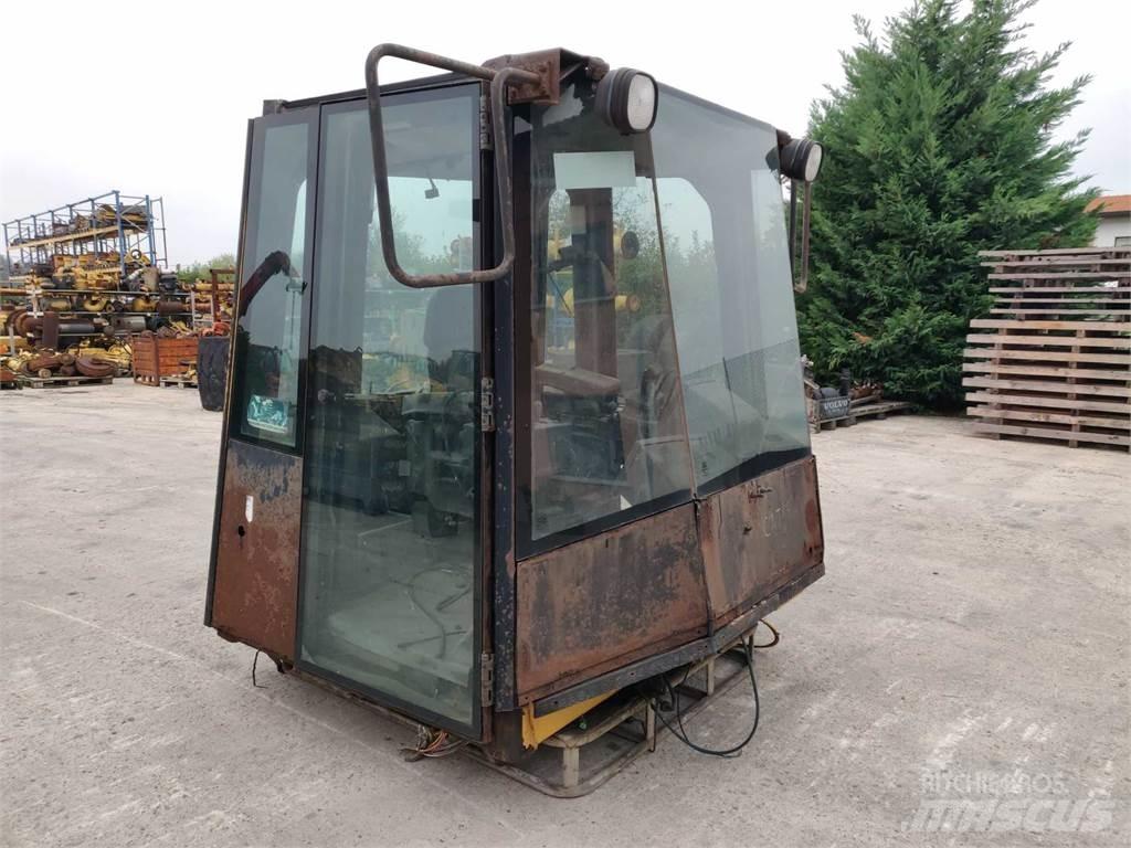 CAT 988G Шасі