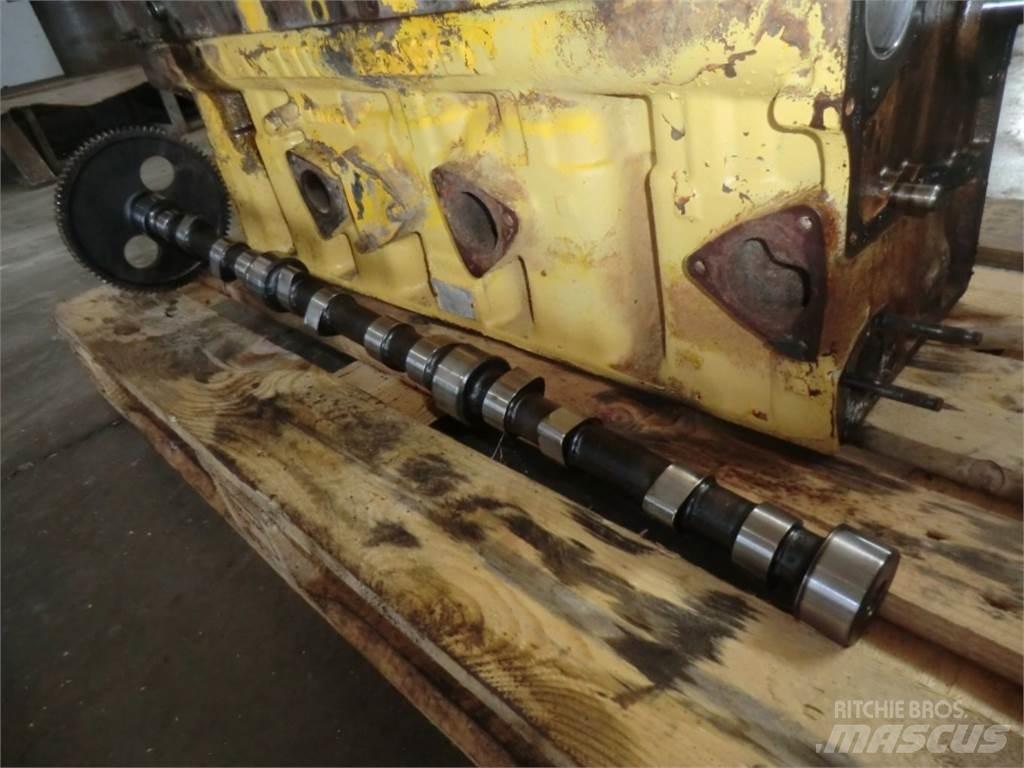 CAT D333 Двигуни