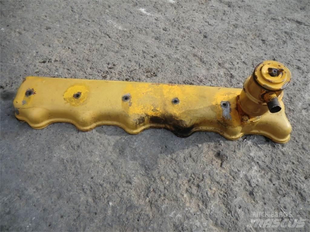 CAT D333 Двигуни