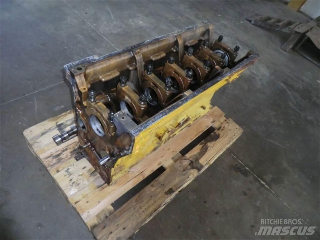 CAT D333 Двигуни