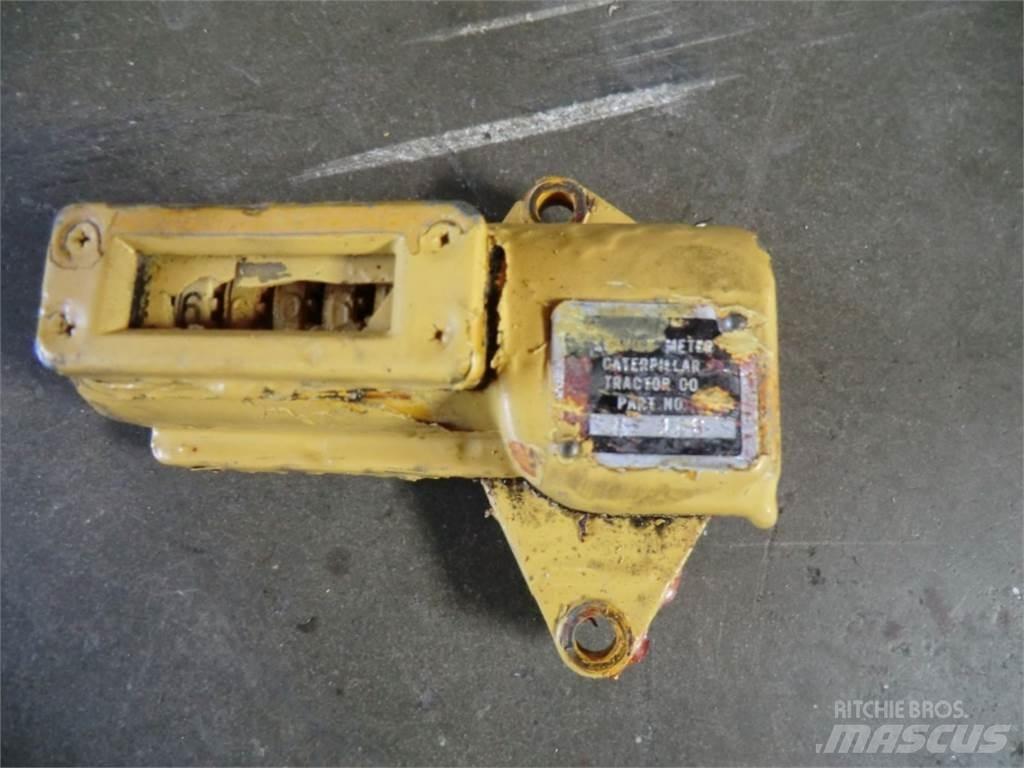 CAT D333 Двигуни