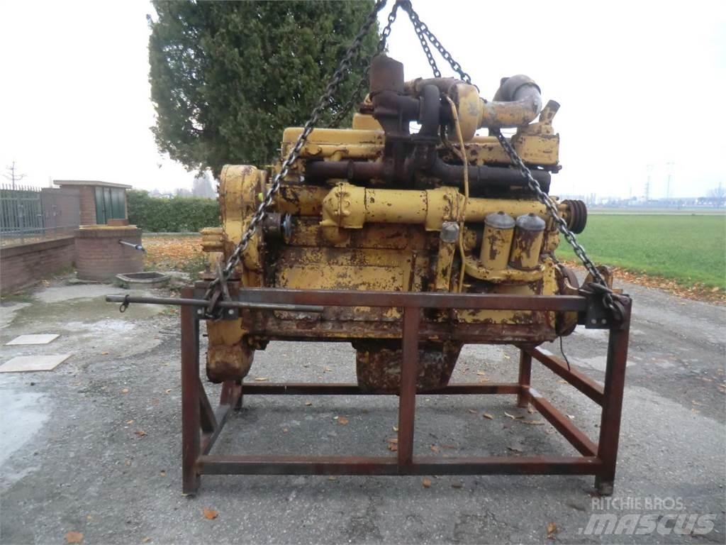 CAT D353 Двигуни