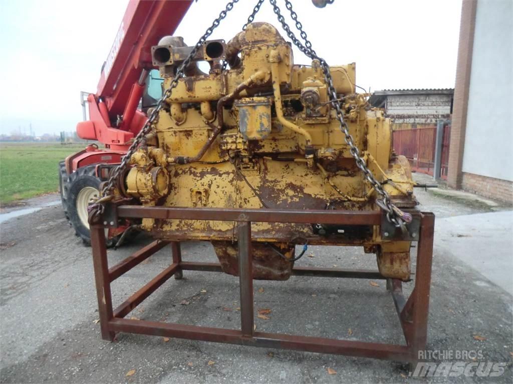 CAT D353 Двигуни