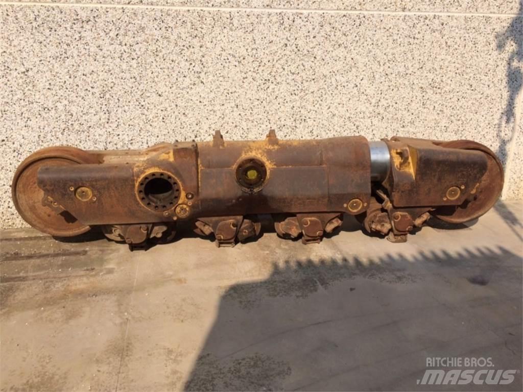 CAT  D8L Гусениці